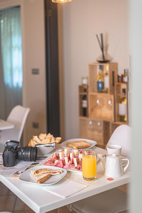 Il Giardino Sul Tetto B&B Guarene Екстериор снимка